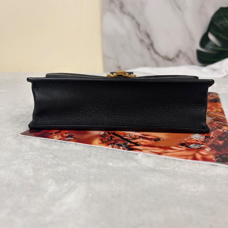 LV Vavin 牛皮壓紋鏈條包 晶片款式-11