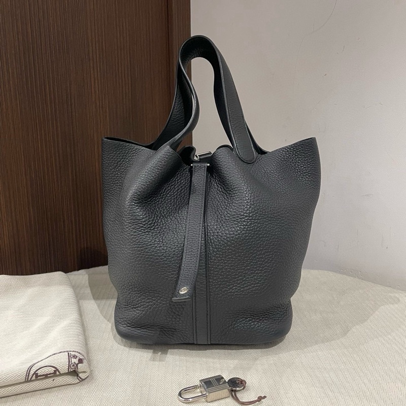 Hermes愛馬仕picotin 22黑銀菜籃子，C刻牛皮，黑銀配色高級 配件防塵鑰匙鎖。-0