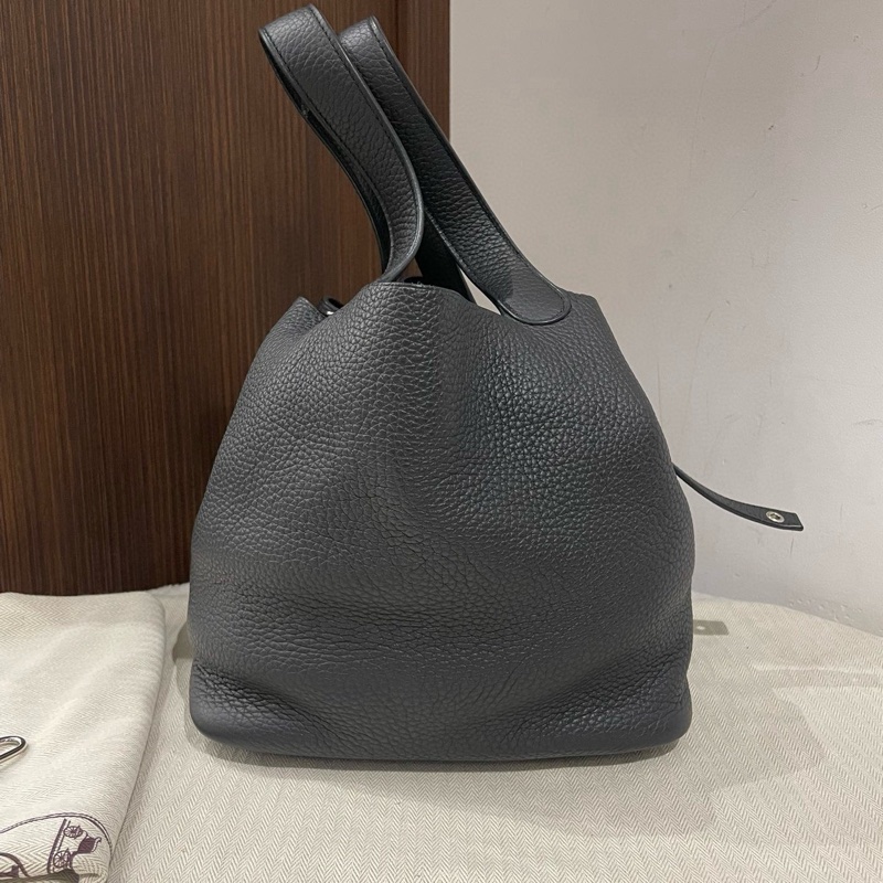 Hermes愛馬仕picotin 22黑銀菜籃子，C刻牛皮，黑銀配色高級 配件防塵鑰匙鎖。-2