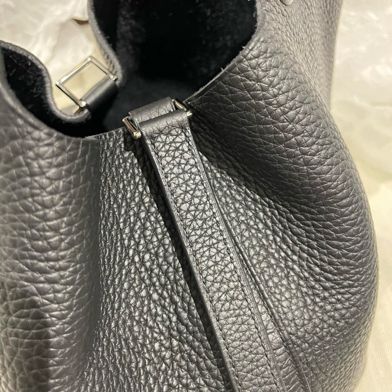 Hermes愛馬仕picotin 22黑銀菜籃子，C刻牛皮，黑銀配色高級 配件防塵鑰匙鎖。-7