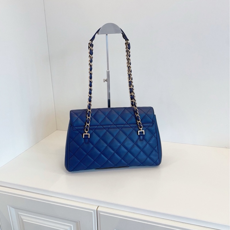 【98新🆕】Chanel Navy海軍藍色金扣翻蓋書包扣鏈條tote 單肩包-1