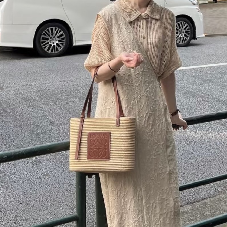 LOEWE夏日季節必備☀️拉菲草編織肩背包A223099-1