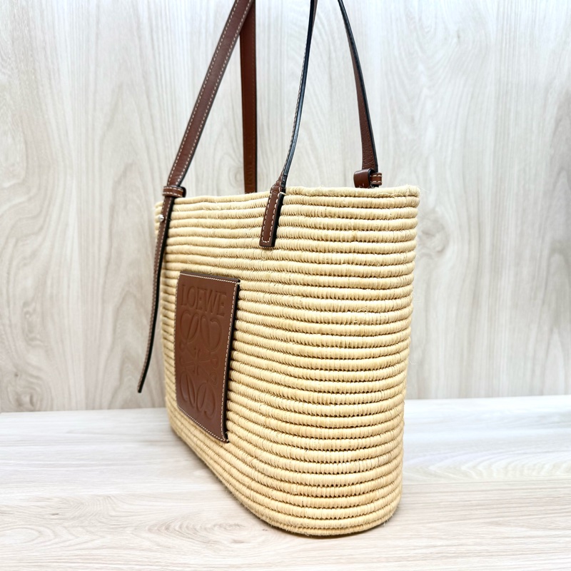 LOEWE夏日季節必備☀️拉菲草編織肩背包A223099-4