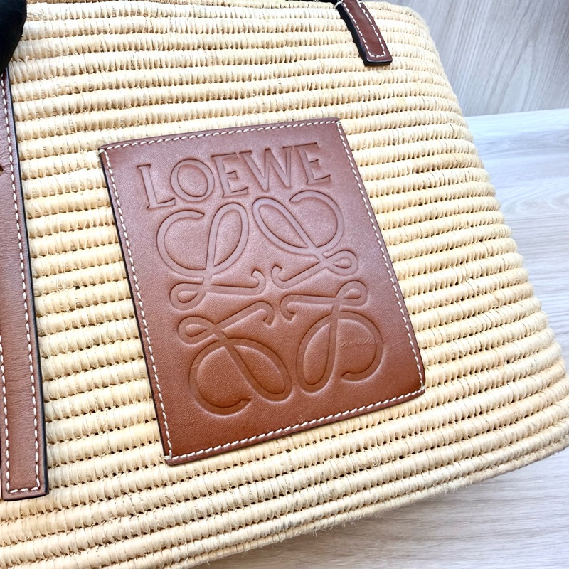 LOEWE夏日季節必備☀️拉菲草編織肩背包A223099-9