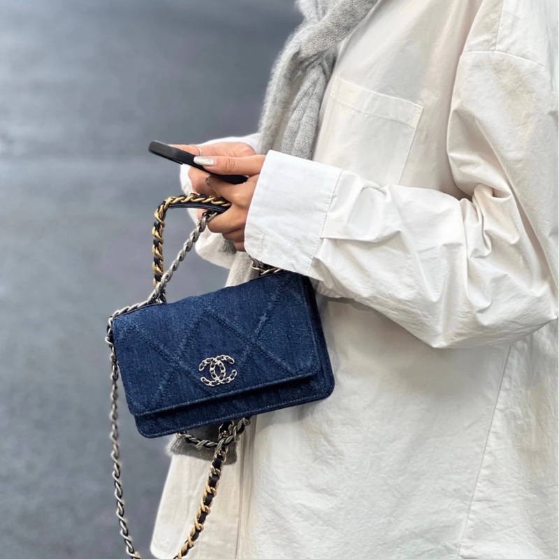 【99新🆕】Chanel 深色丹寧金扣19bag系列Woc鏈條包 斜挎包-3