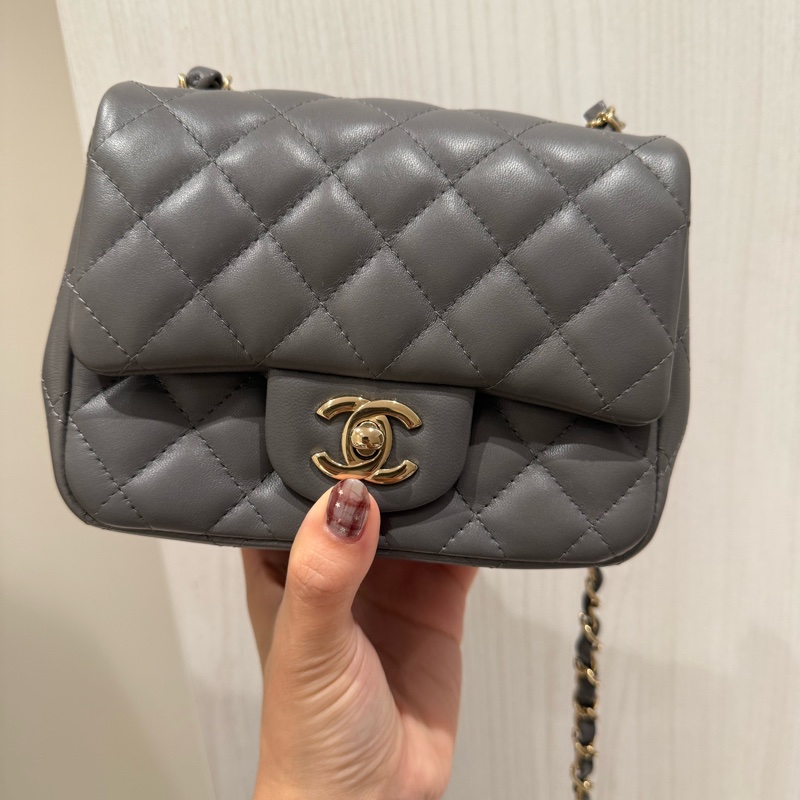 香奈兒 灰色 方胖子-2