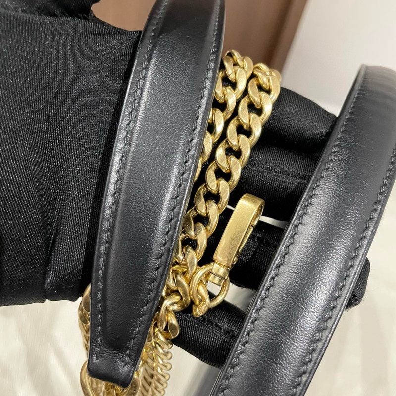 PRADA普拉達  品牌字母鏈條 皮革 單肩手提包  女款 黑色 ，絎縫工藝徽章扣 尺寸23/13/5cm-8