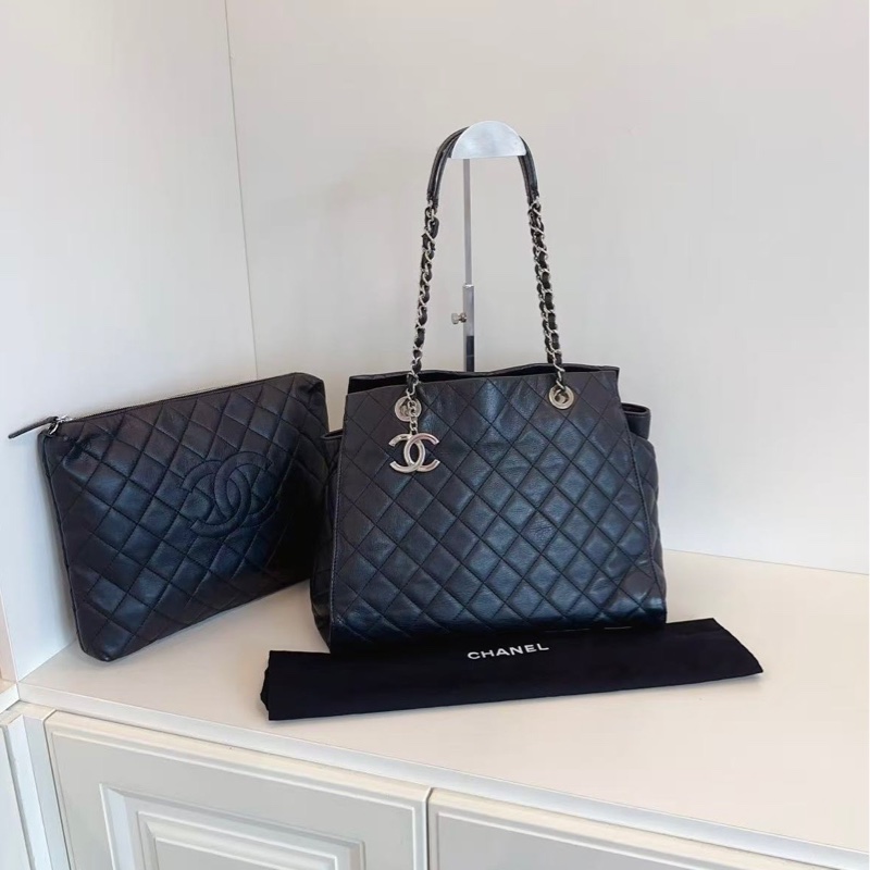 【98新🆕】Chanel  黑銀菱格牛皮 雙C吊墜子母Tote 單肩包-0