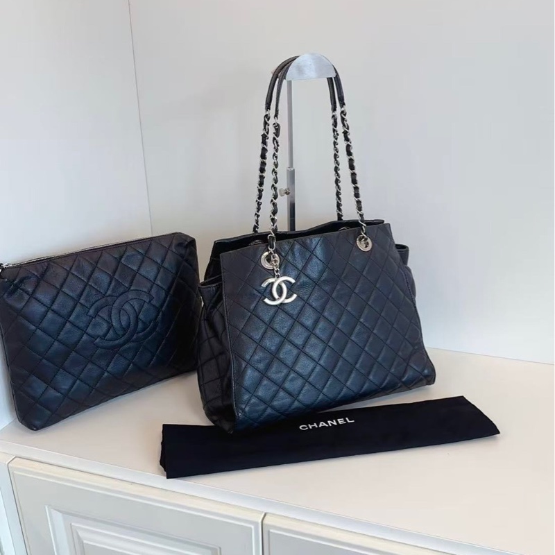【98新🆕】Chanel  黑銀菱格牛皮 雙C吊墜子母Tote 單肩包-2