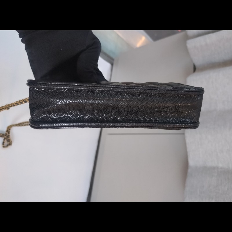 Chanel 雙排金鍊黑皮革口蓋手機斜背包-10