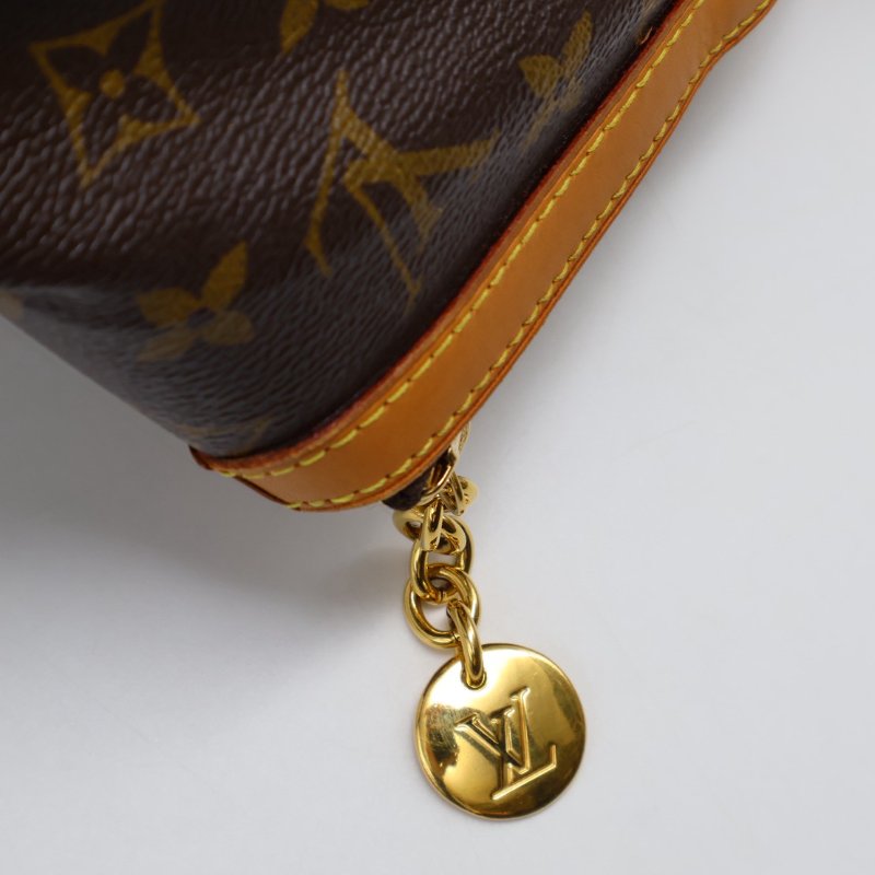 LOUIS VUITTON Tivoli 餃子包 - GM-9