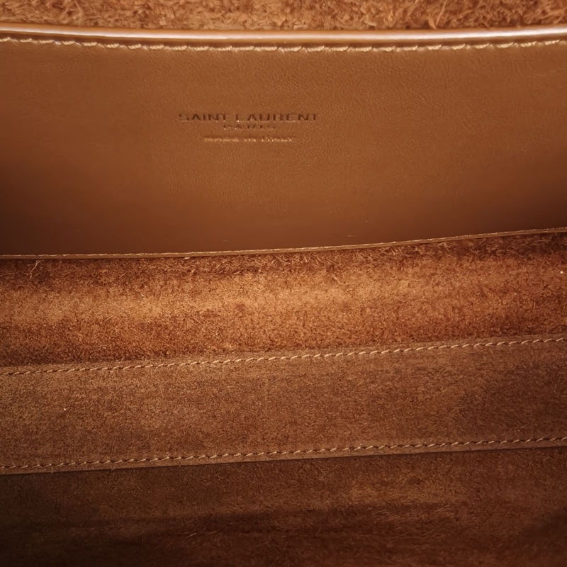 SAINT LAURENT KATE雙面Kate中號28鱷魚壓紋黑色牛皮金扣肩背包-5