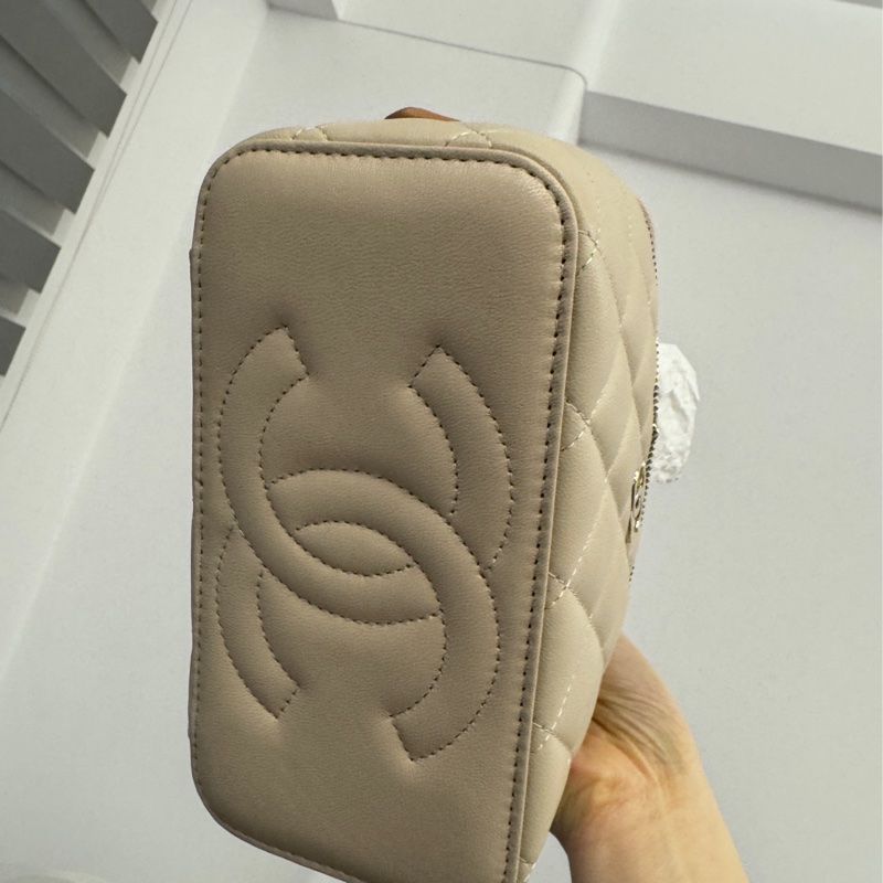Chanel 23p 米色拼焦糖色 長盒子-2