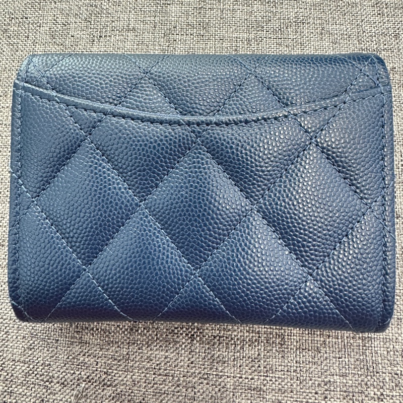 香奈兒 雙層藍色荔枝 金扣錢包 卡包 零錢包 極新品-1