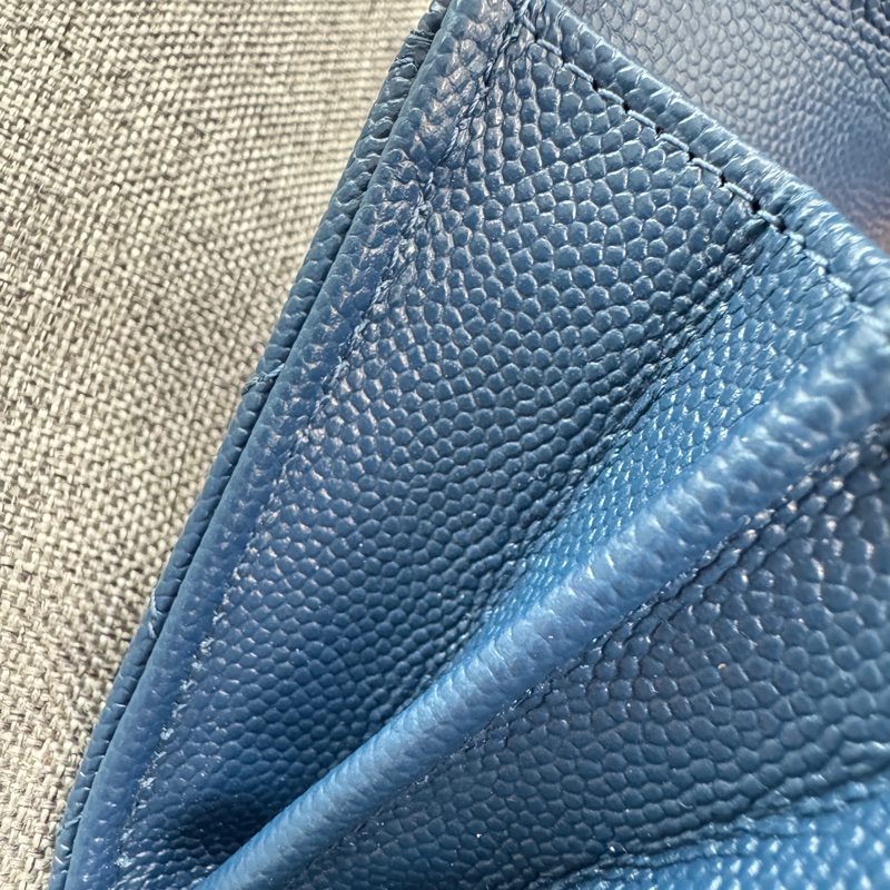 香奈兒 雙層藍色荔枝 金扣錢包 卡包 零錢包 極新品-11