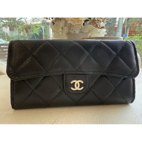 Chanel 信封中夾