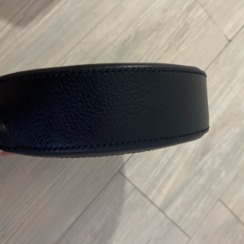 gucci 圓餅包 (稀少黑色）-10