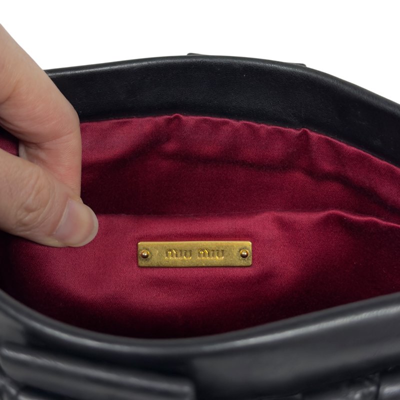 MIU MIU *自加鏈＞送無品牌扣＋無品牌鏈帶* 皺摺 肩背包-16