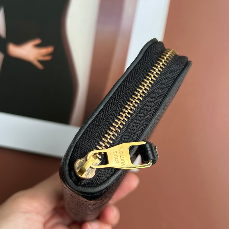 ::LOUIS VUITTON:: LV M60574 拉鍊零錢包 Monogram Empreinte 柔軟粒面壓花牛皮小短夾 卡包-5