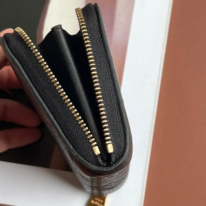 ::LOUIS VUITTON:: LV M60574 拉鍊零錢包 Monogram Empreinte 柔軟粒面壓花牛皮小短夾 卡包-11