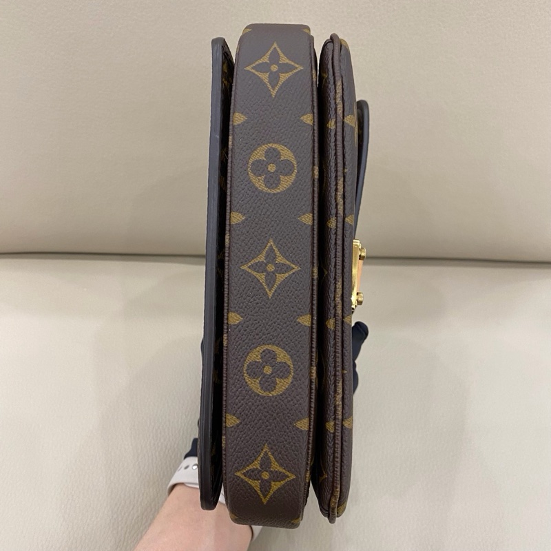 近全新LV 橫版小郵差 芯片款-3