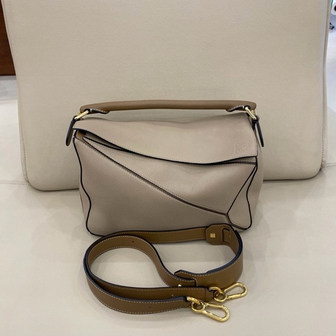 LOEWE羅意威 Puzzle幾何包 中號 沙色