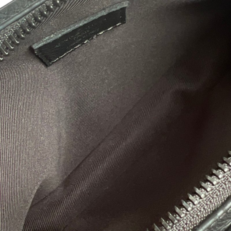 ::LOUIS VUITTON:: LV M82544 Alpha Monogram Shadow 黑色壓紋牛皮小相機包 斜背包 可穿戴式錢包-17