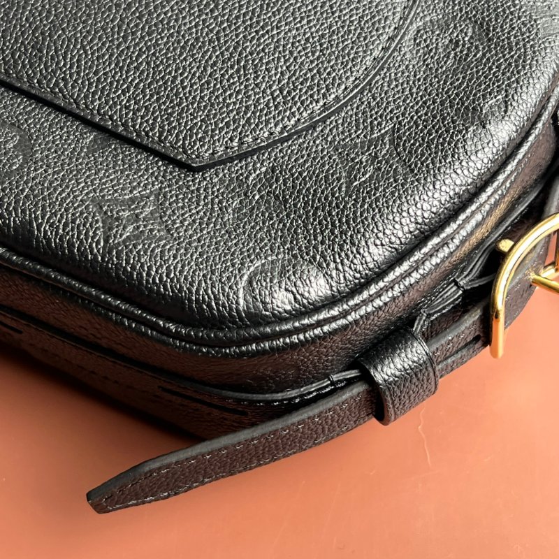 ::LOUIS VUITTON:: LVBOÎTE CHAPEAU SOUPLE 黑色圓餅包 斜背包 側背包 帽盒包-10