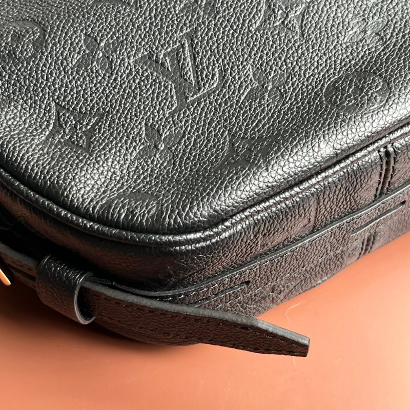 ::LOUIS VUITTON:: LVBOÎTE CHAPEAU SOUPLE 黑色圓餅包 斜背包 側背包 帽盒包-11