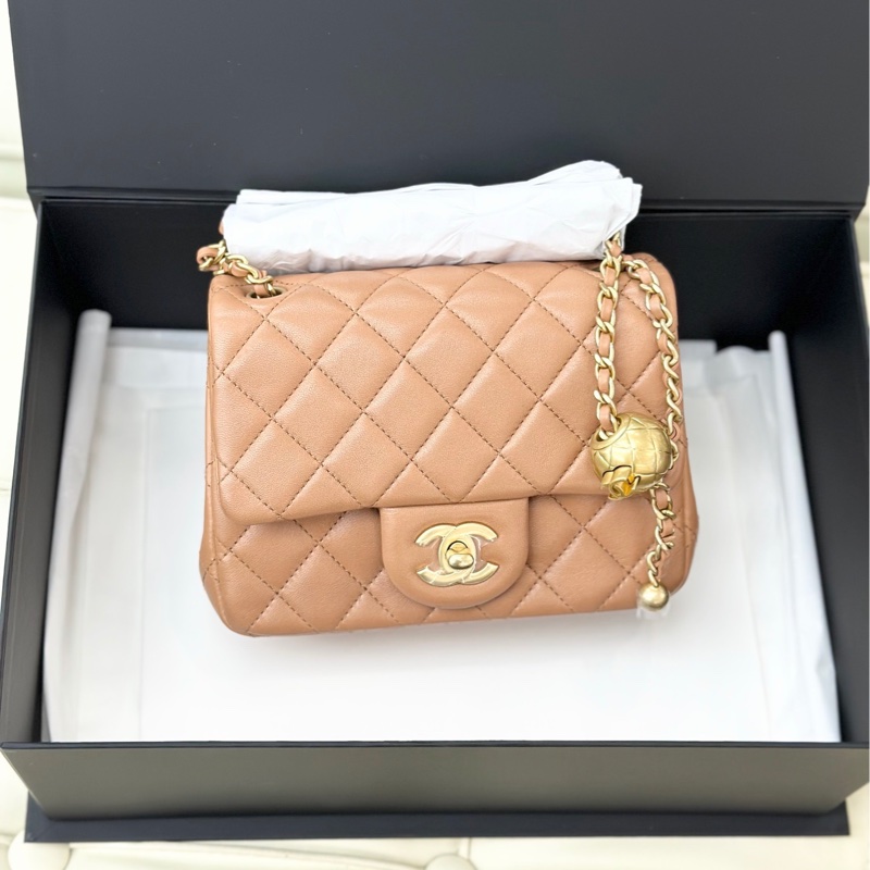 ❣️NS級 全新閒置 Chanel 24K 奶茶棕色羊皮金球方胖子 單肩斜挎包-0