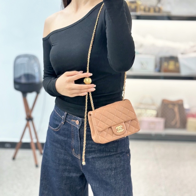 ❣️NS級 全新閒置 Chanel 24K 奶茶棕色羊皮金球方胖子 單肩斜挎包-5