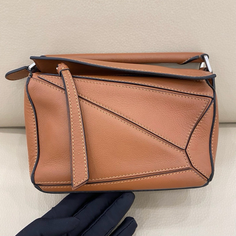 LOEWE羅意威 Puzzle mini 幾何包 棕色-1