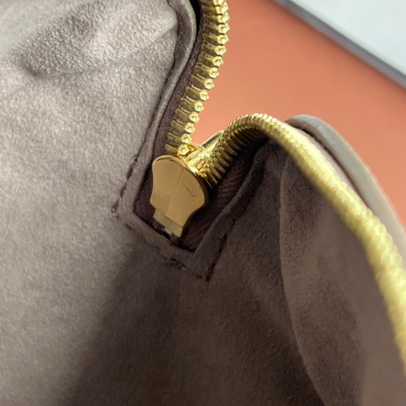 ::LOUIS VUITTON:: LV M46575 雙色花紋斑鳩灰壓紋皮革SPEEDY 20-16