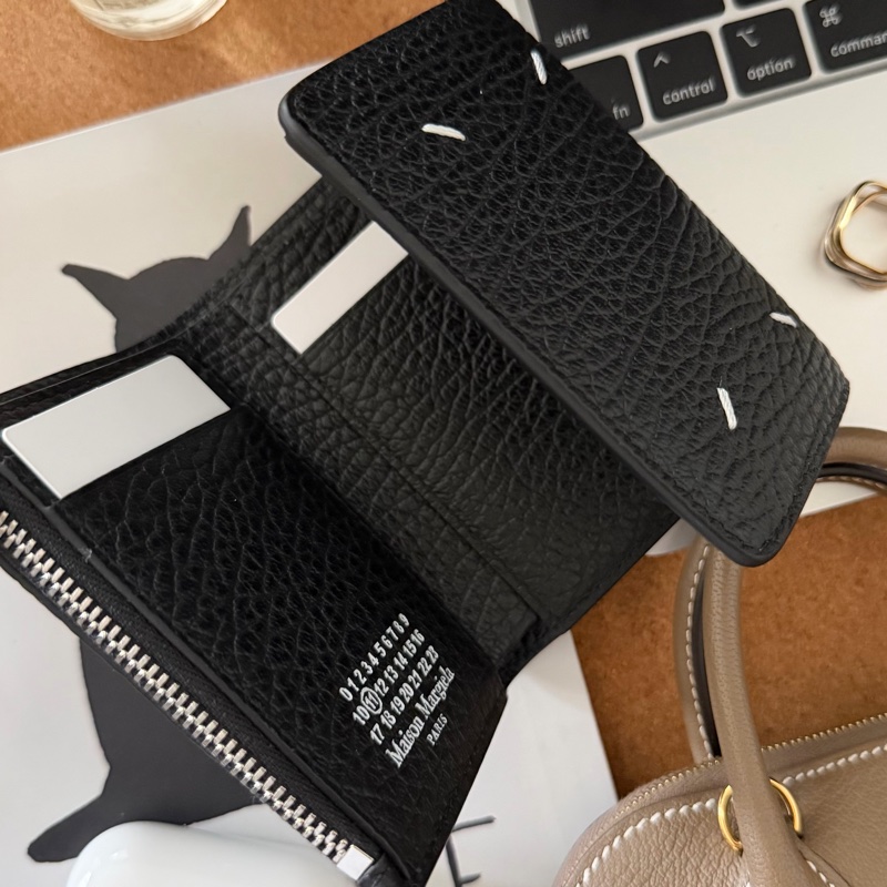 Maison Margiela 🌫️ Four stitches Wallet 皮夾 拉鍊零錢袋 (荔枝紋）-1