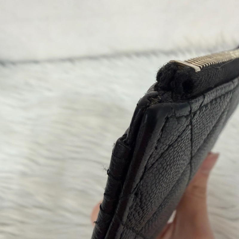 Chanel A81254 黑荔枝皮金釦boy長卡包-11