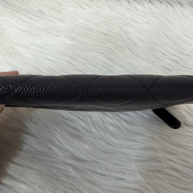 Chanel A81254 黑荔枝皮金釦boy長卡包-27