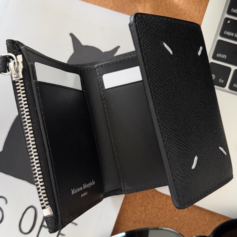 Maison Margiela 🌫️ Four stitches Wallet 皮夾 拉鍊零錢袋 (防刮壓紋）-1