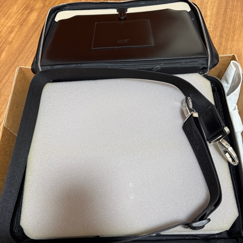 萬寶龍 Laptop Case with 2 Compartment 電腦包-6