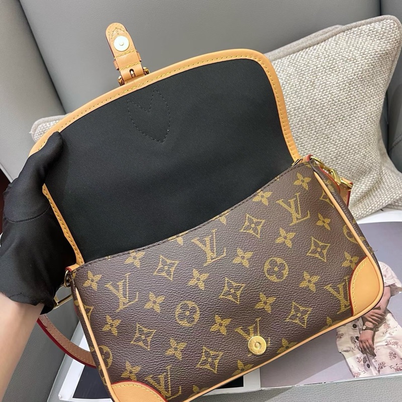 LV diane 法棍包黑色肩帶 芯片款-7