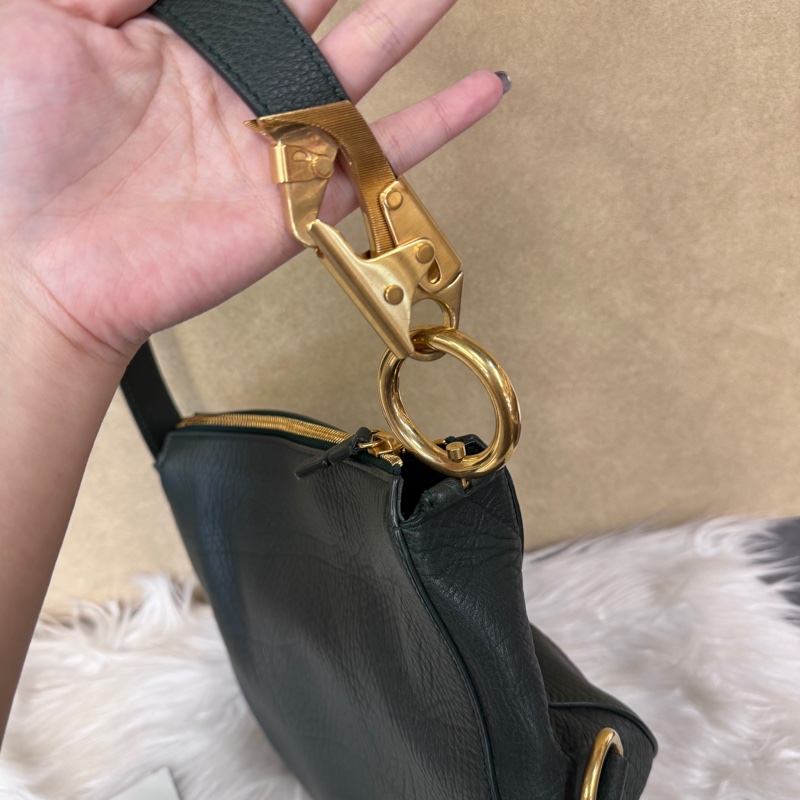 ［櫃價10萬9千］Burberry Small Knight 墨綠色牛皮限量肩背包 近全新-6