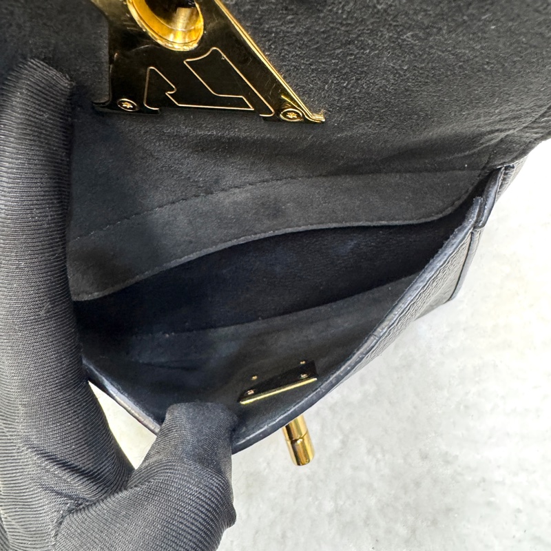 絕版路易威登Lockme M57687 LV黑金牛皮手提水桶包-14