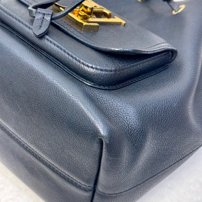 絕版路易威登Lockme M57687 LV黑金牛皮手提水桶包-19