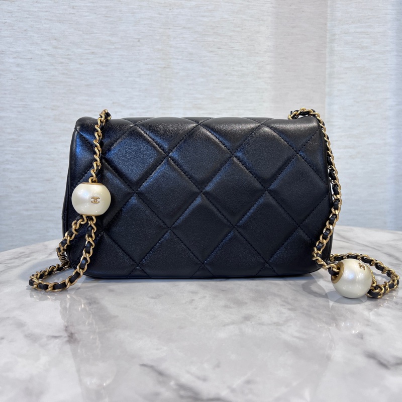 Chanel黑羊皮霧金釦CF20雙珍珠下蓋肩斜背包-1