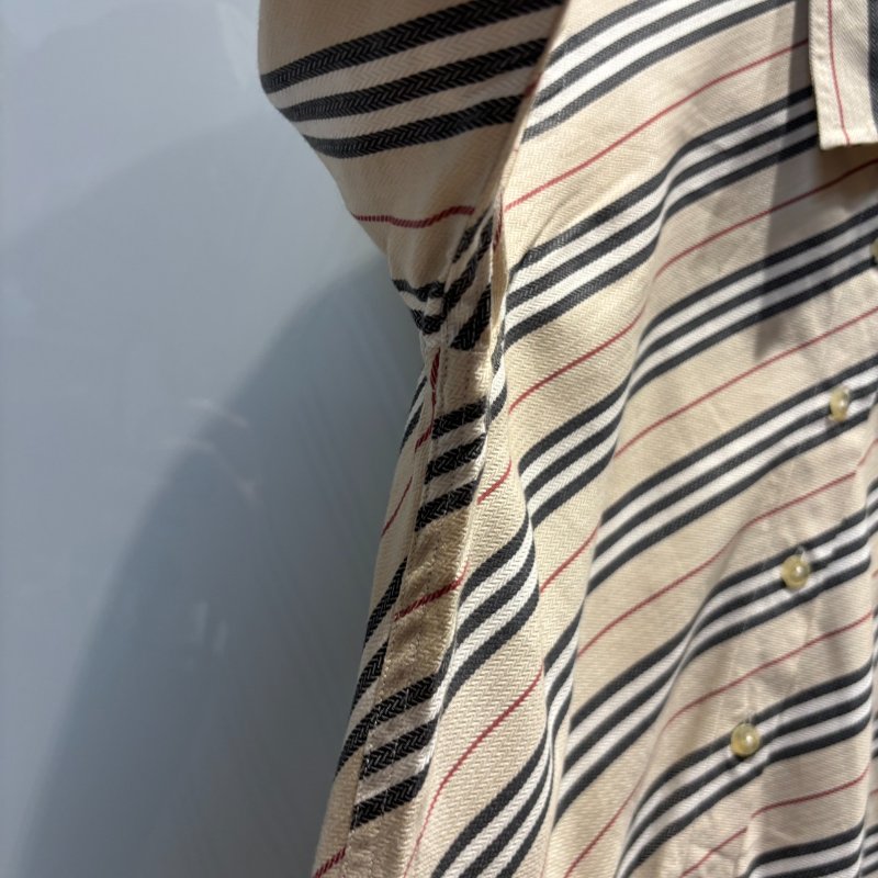 【美收精品】BURBERRY茶色格紋長袖襯衫 4-996-2