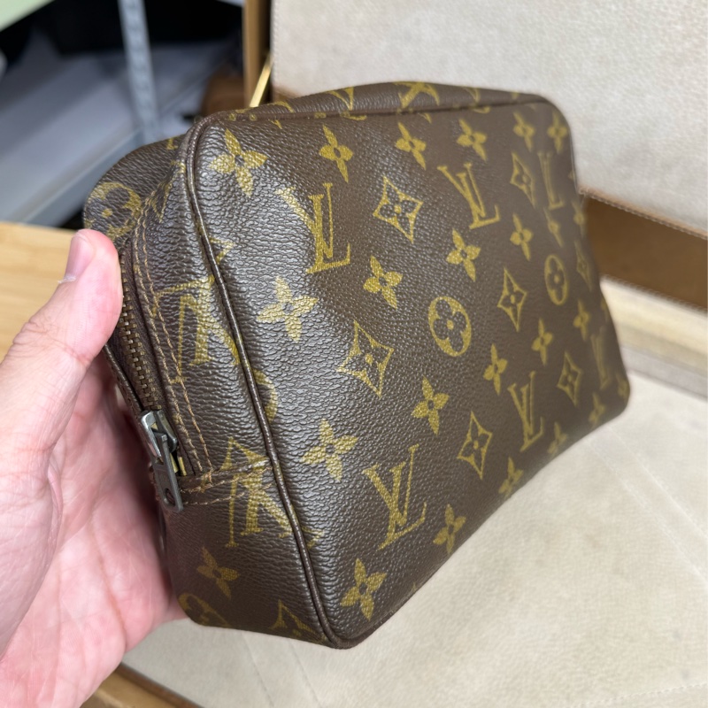 上架中🔑Louis Vuitton 老花漱洗包23m-1
