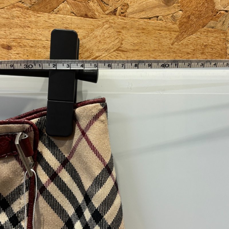 【美收精品】BURBERRY格紋短裙 5-3-9