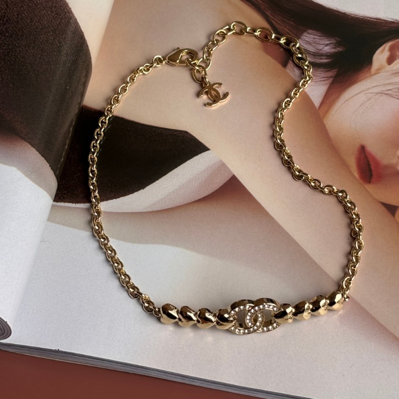 ::CHANEL:: 香奈兒 choker 23A 鑲鑽雙C淡金愛心項鍊-0