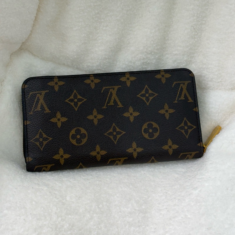 （國外購證🌍）LV 聖誕限定 Transatlantic 旅行插畫 Zippy 拉鍊長夾-1