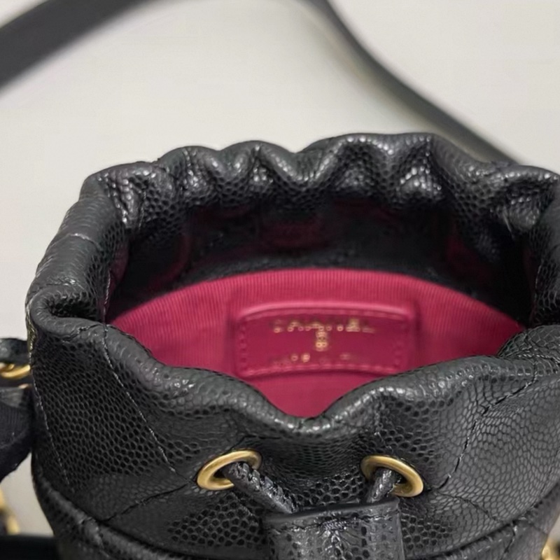 Chanel香奈兒2 黑金荔枝紋金幣迷你水桶包 芯片款-5