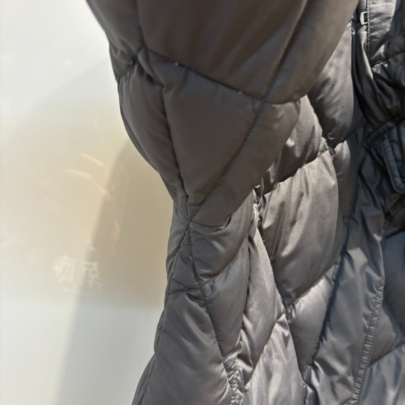 【美收精品】BURBERRY黑色羽絨外套 5-22-2